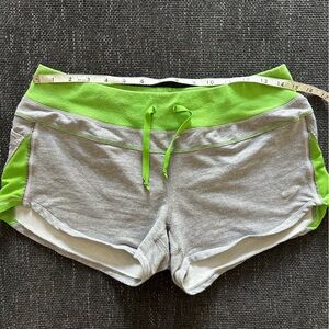 Nike Gray and Green Athletic Sweat Shorts Small GUC Y2K